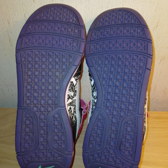 Nike Air Mogen 2 Mid multicolored sz9.5 like new! Open to any REASONABLE offer! - Picture 5 of 6